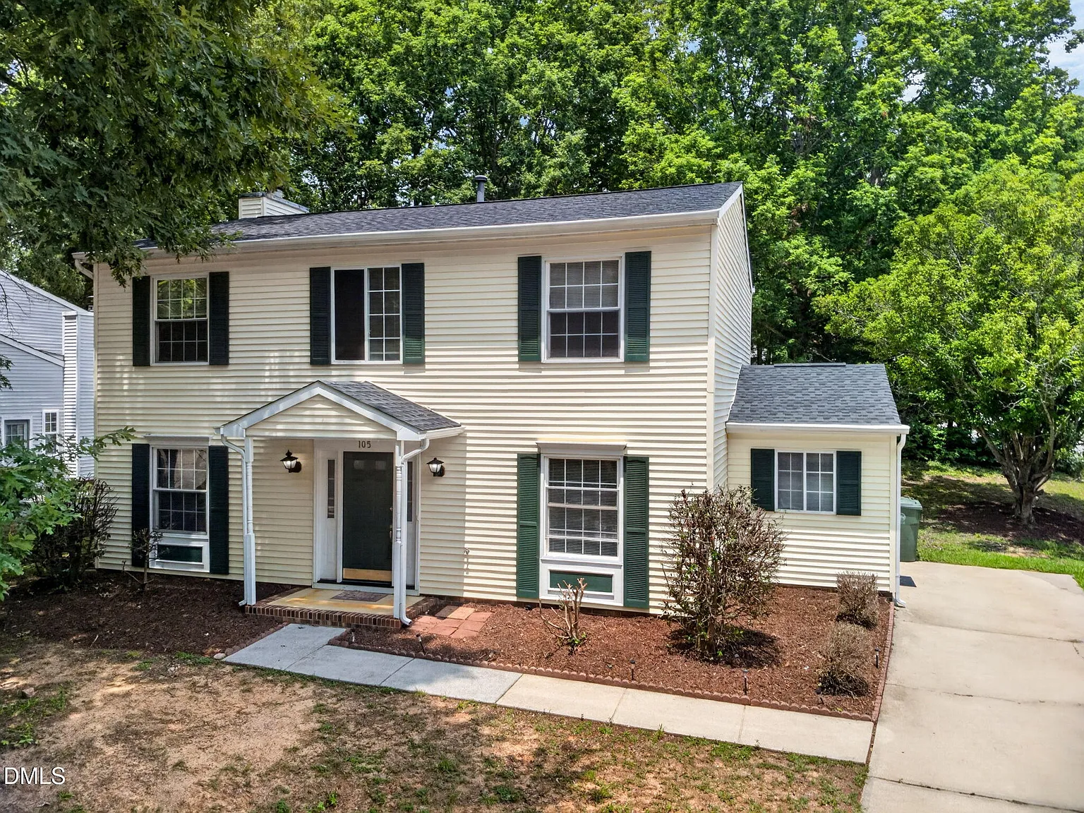4 bed, 3.5 bath, $2,500 — Photo 3