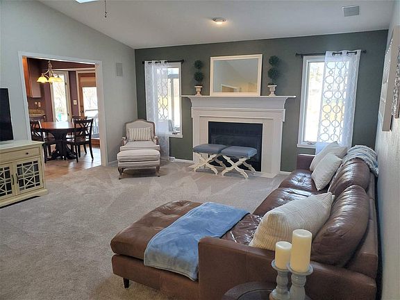 4th image of 1537 Torch Pine Dr