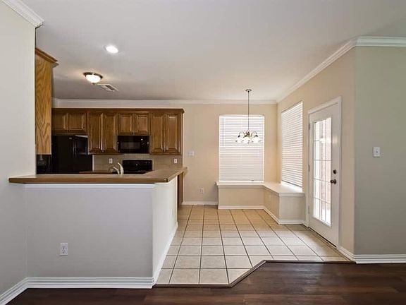 4th image of 4821 Campfire Ct