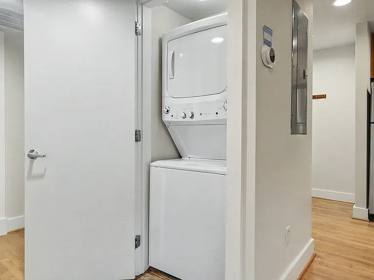 1300 K St SE #103 — Photo 33