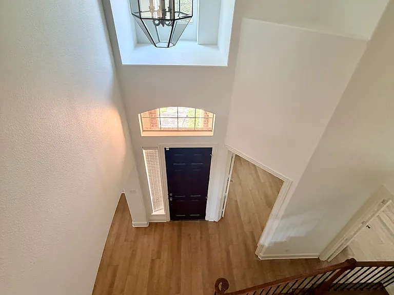 1626 Mammoth Dr — Photo 3