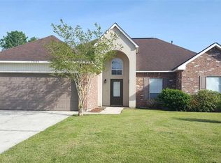 23880 Waterford Ct, Denham Springs, LA 70726