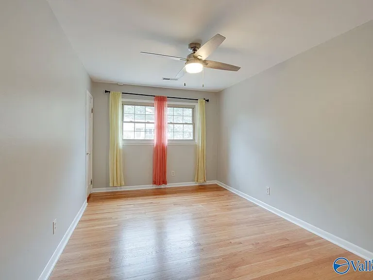 2700 Briarwood Dr SE — Photo 20