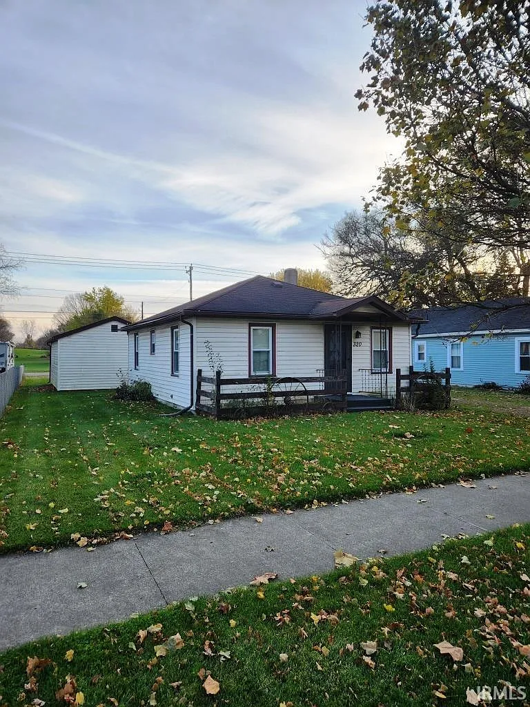 320 E Gertrude St photo 1
