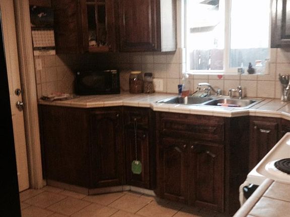 3rd image of 720 Mulberry Ave
