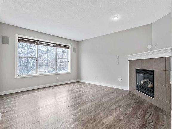 3rd image of 183 E Everglen Rise SW