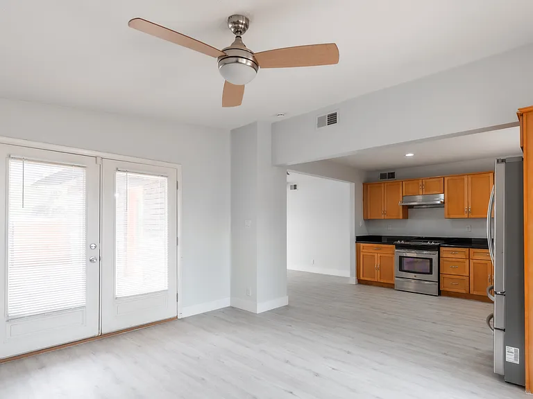 4832 E Virginia Ave — Photo 10