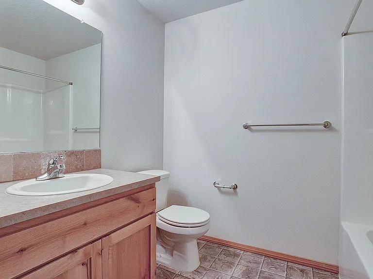 2215 Sam Parrett Dr — Photo 22