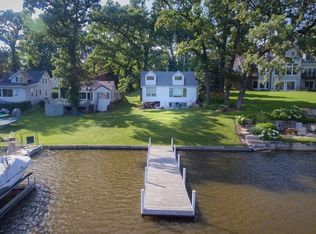 1817 Grove Ln, Cary, IL 60013