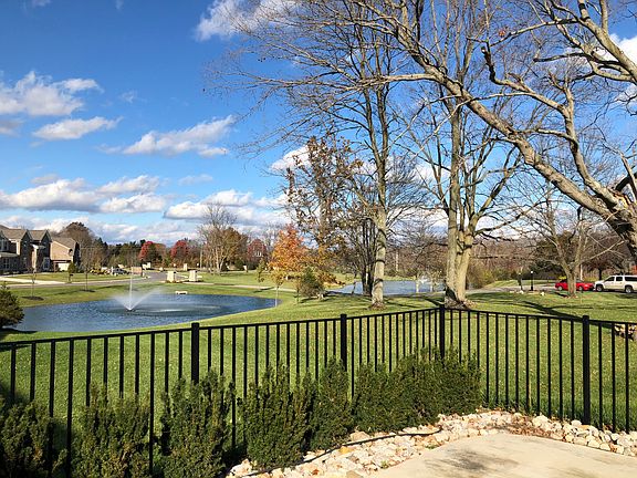 4th image of 2016 Stonewater Dr