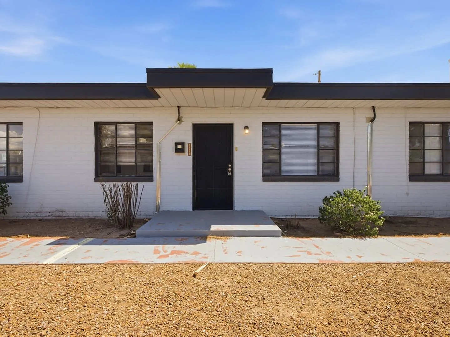 1 Bedroom 1 Bathroom — Photo 1