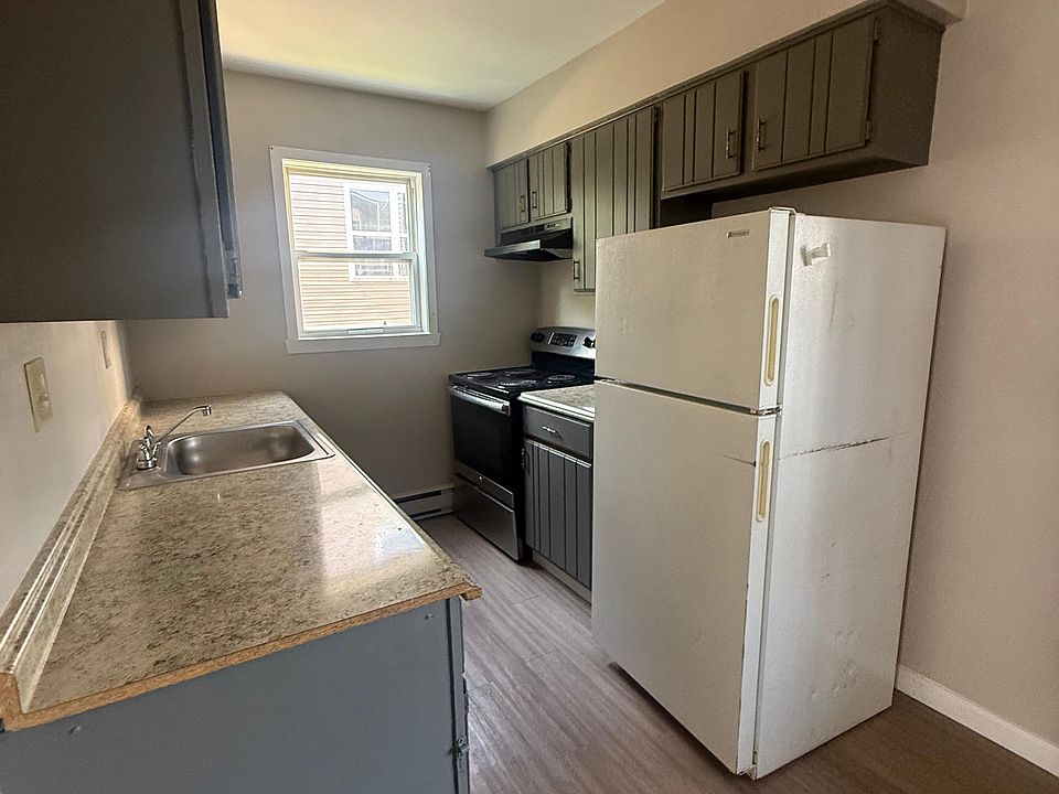 1st image of 348 S 6th St APT 2B