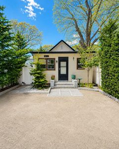 2084 Washington Street, Merrick, NY, 11566