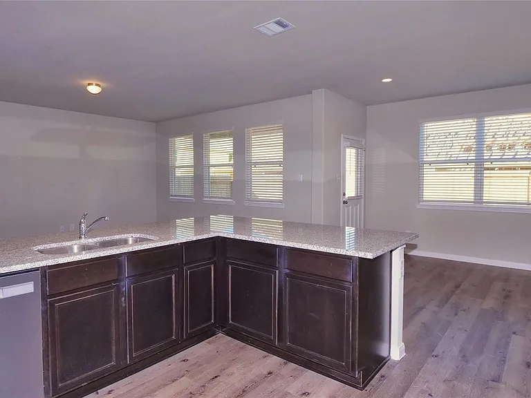 2225 Angie Kaye Dr — Photo 7