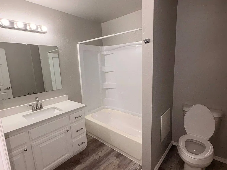 2600 N Ann Arbor Ave #130 — Photo 7