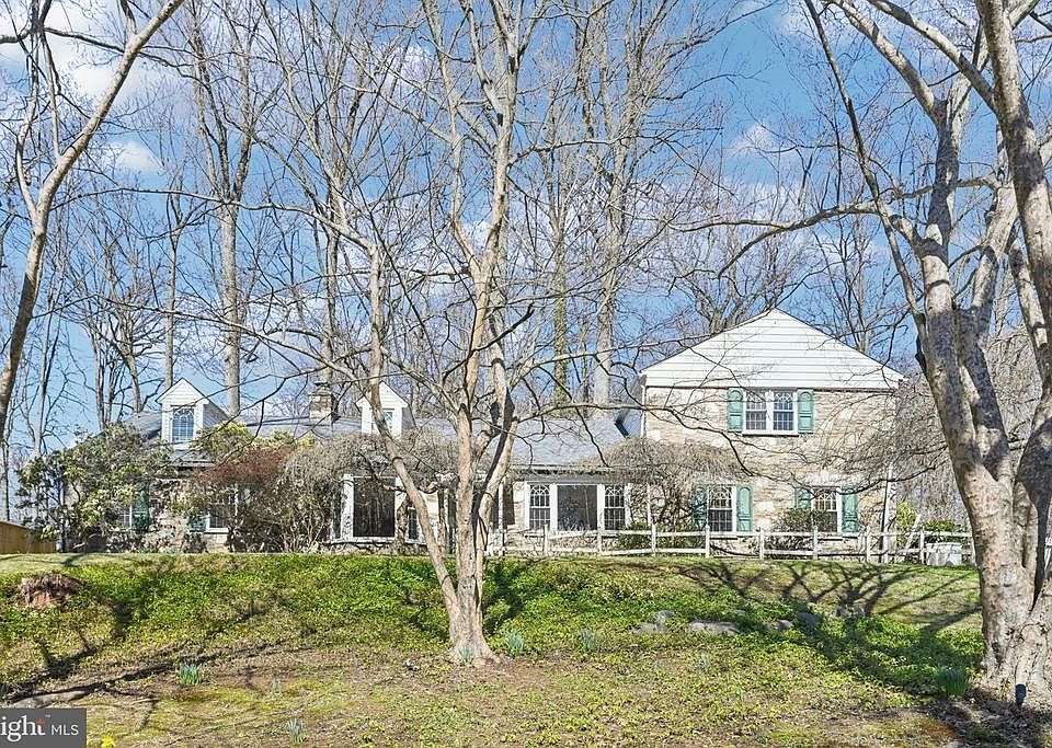 1st image of 1268 RYDAL ROAD