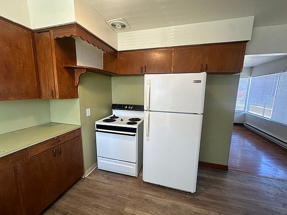 2nd image of 2115 E Evergreen Blvd #2115
