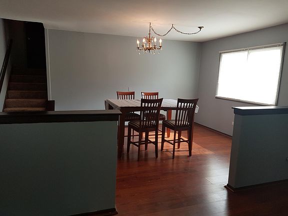 5th image of 338 E Yorkfield Ave