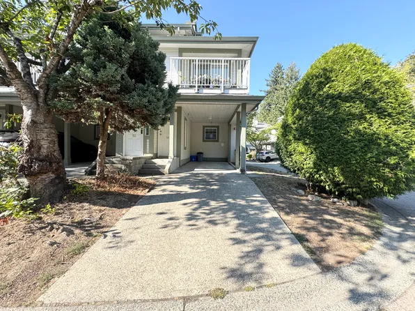 8892 208th St #5X, Langley, BC V1M 2N8