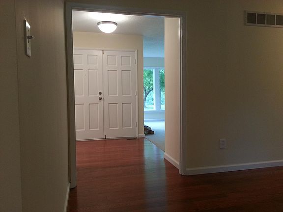 2nd image of 2133 Silverwood Ln