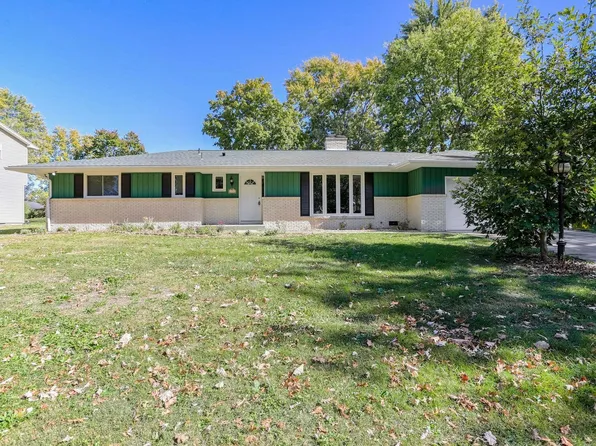 1716 Georgetown Dr, Champaign, IL 61821
