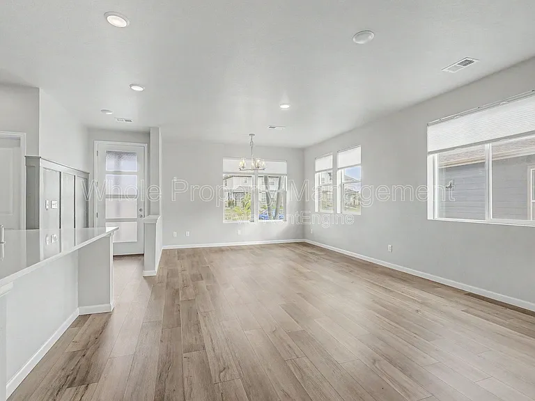 2291 Peregrine Dr — Photo 3