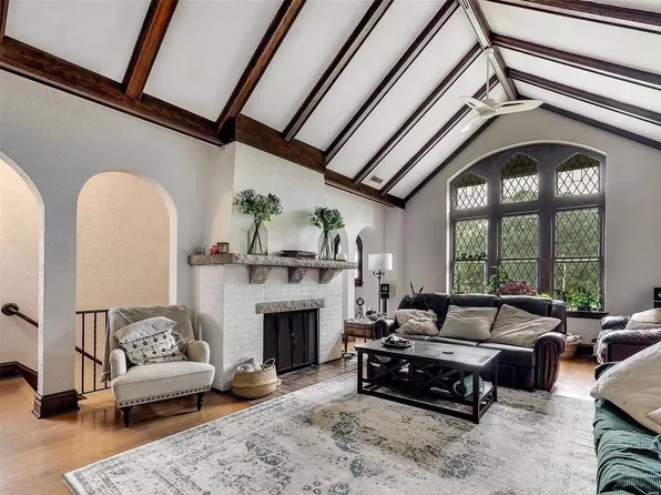 7256 Pershing Ave #A, Saint Louis, MO 63130