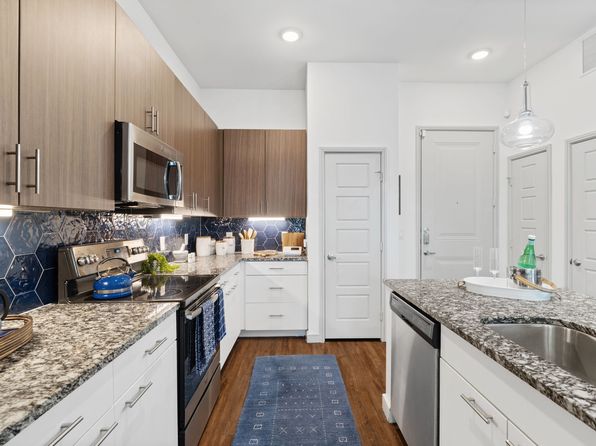 4501 N Garland Ave #3313