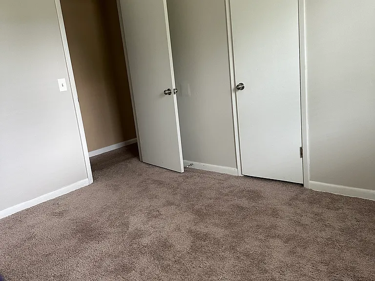 133 Sonja Dr — Photo 16
