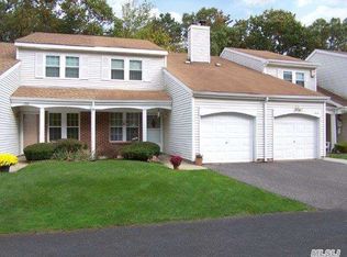 265 Juniper Ct, Middle Island, NY 11953