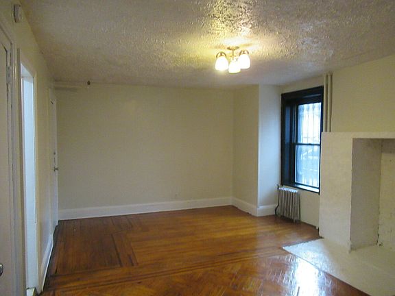 3rd image of 1435 Pacific St APT 3