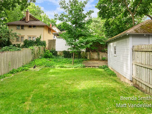 5th image of 1318 Hurd St SE