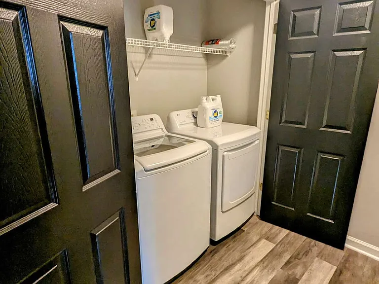 241 S Irwin St #29 — Photo 6