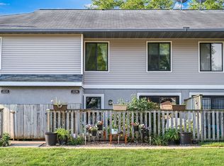 1236 Landmark Trl S, Hopkins, MN 55343