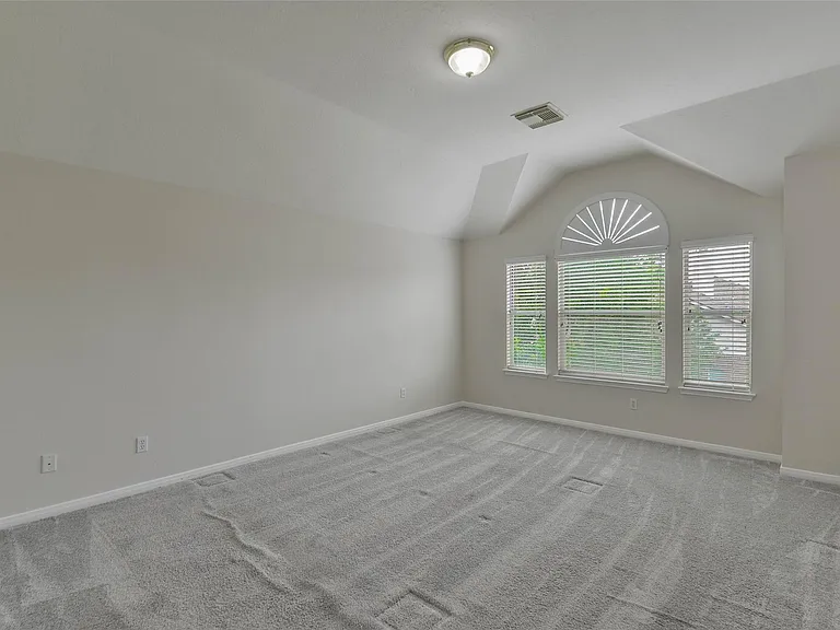 15707 Sandisfield Ln — Photo 20