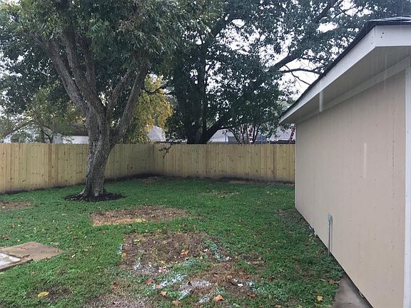 3rd image of 334 La Fonda Dr