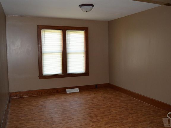 5th image of 901 8th Ave