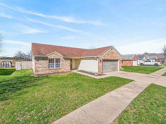 3rd image of 34 Clear Spring Ln