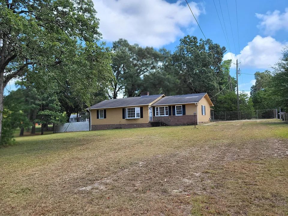 3321 Oak Hill Dr