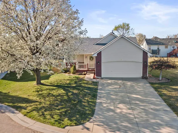 826 S Bedford Ct, Wichita, KS 67207