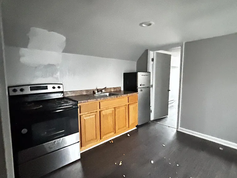 408 S 11th St #3 — Photo 2