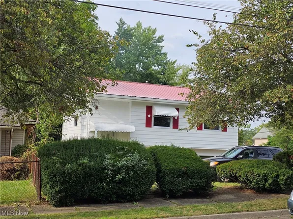 1071 Forbes Ave, Akron, OH 44306