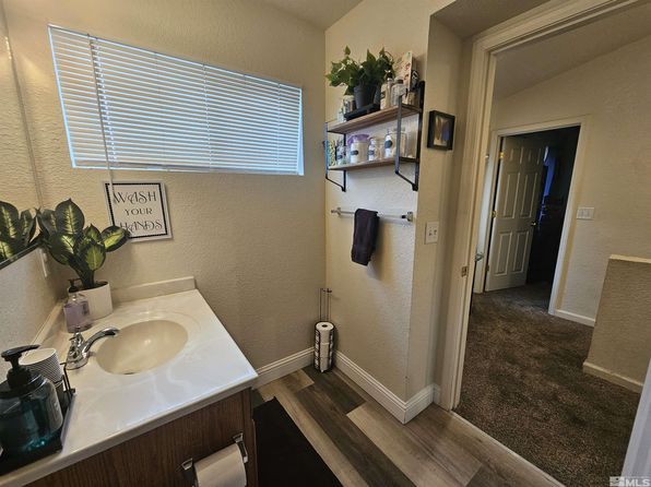 reno-nevada-449131644 picture