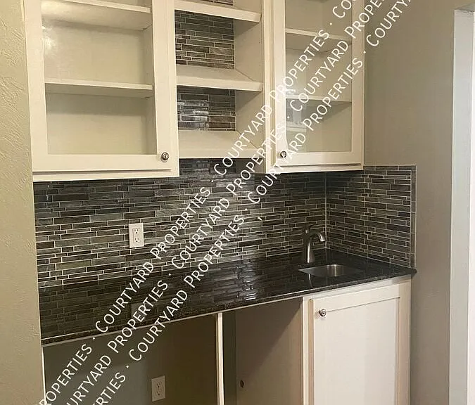 412 E Rose Dr — Photo 11