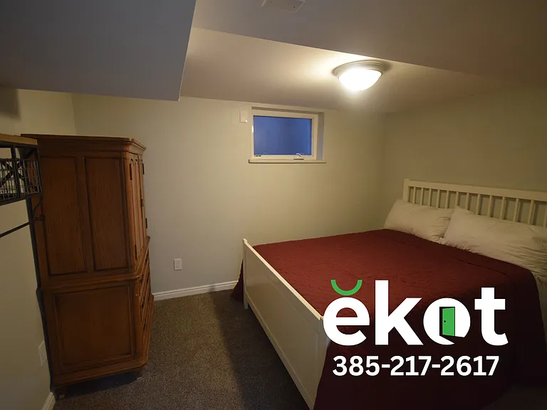 382 N Wall St — Photo 14