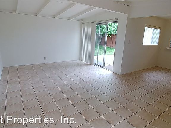 2nd image of 4650 Derrick Dr