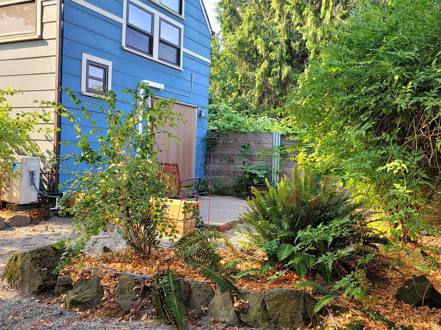6510 N Amherst St — Photo 3