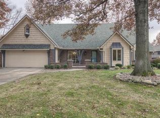 3015 W 83rd Ter, Leawood, KS 66206