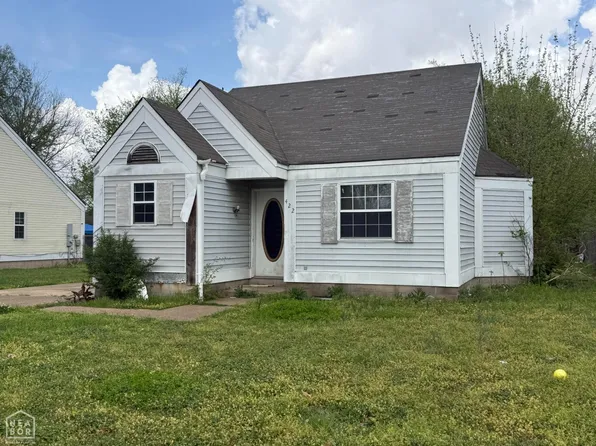 422 Oak St, Trumann, AR 72472