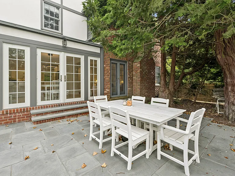 39 Linden Ln — Photo 12